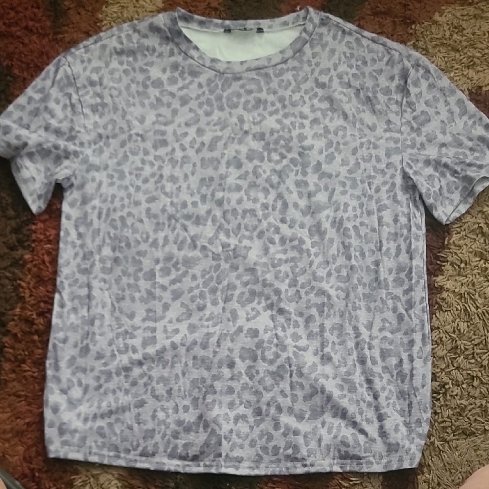 SHEIN Gray Animal Print Womens  Tee